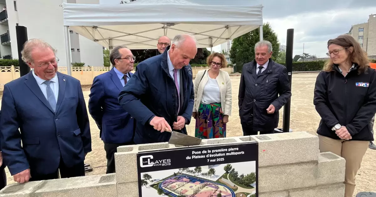 La première pierre du futur plateau d'évolution multisports est posée