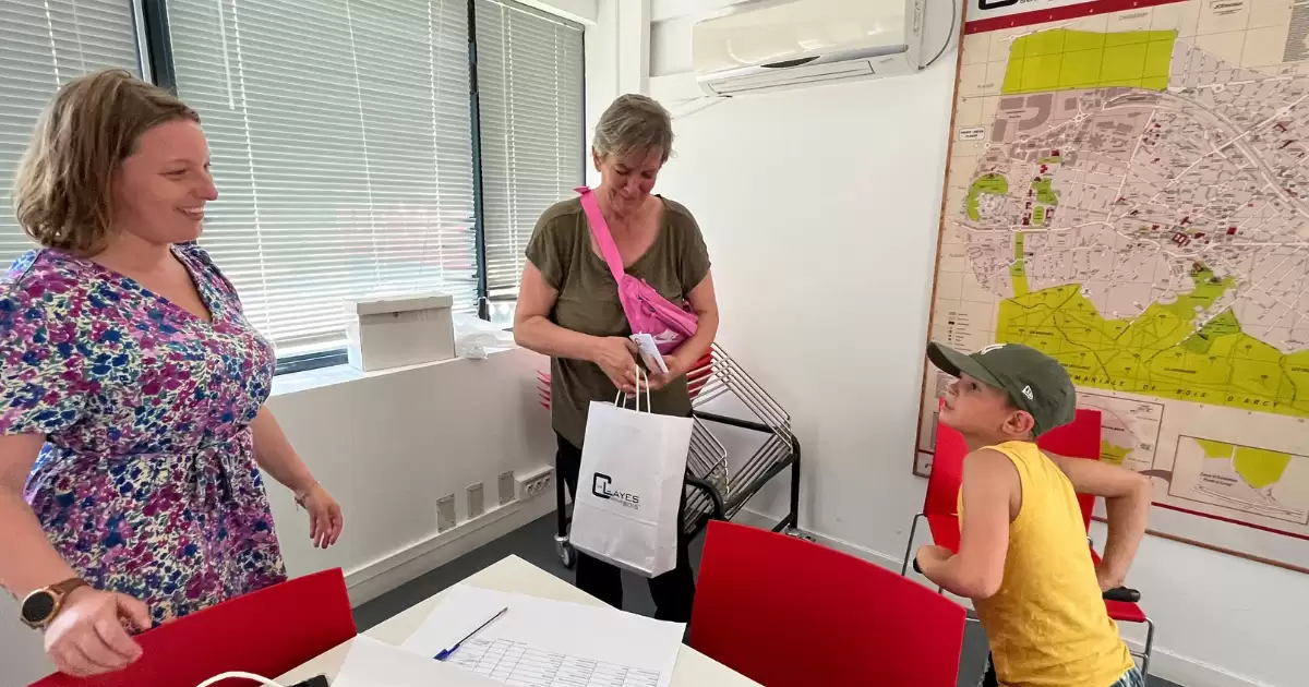 Le CCAS distribue des fournitures scolaires aux familles dans le besoin